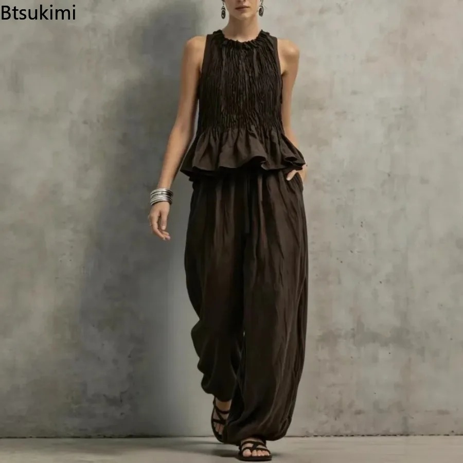 Ethnic Fashion Collection - Einfaches ärmelloses Top mit Rüschensaum &