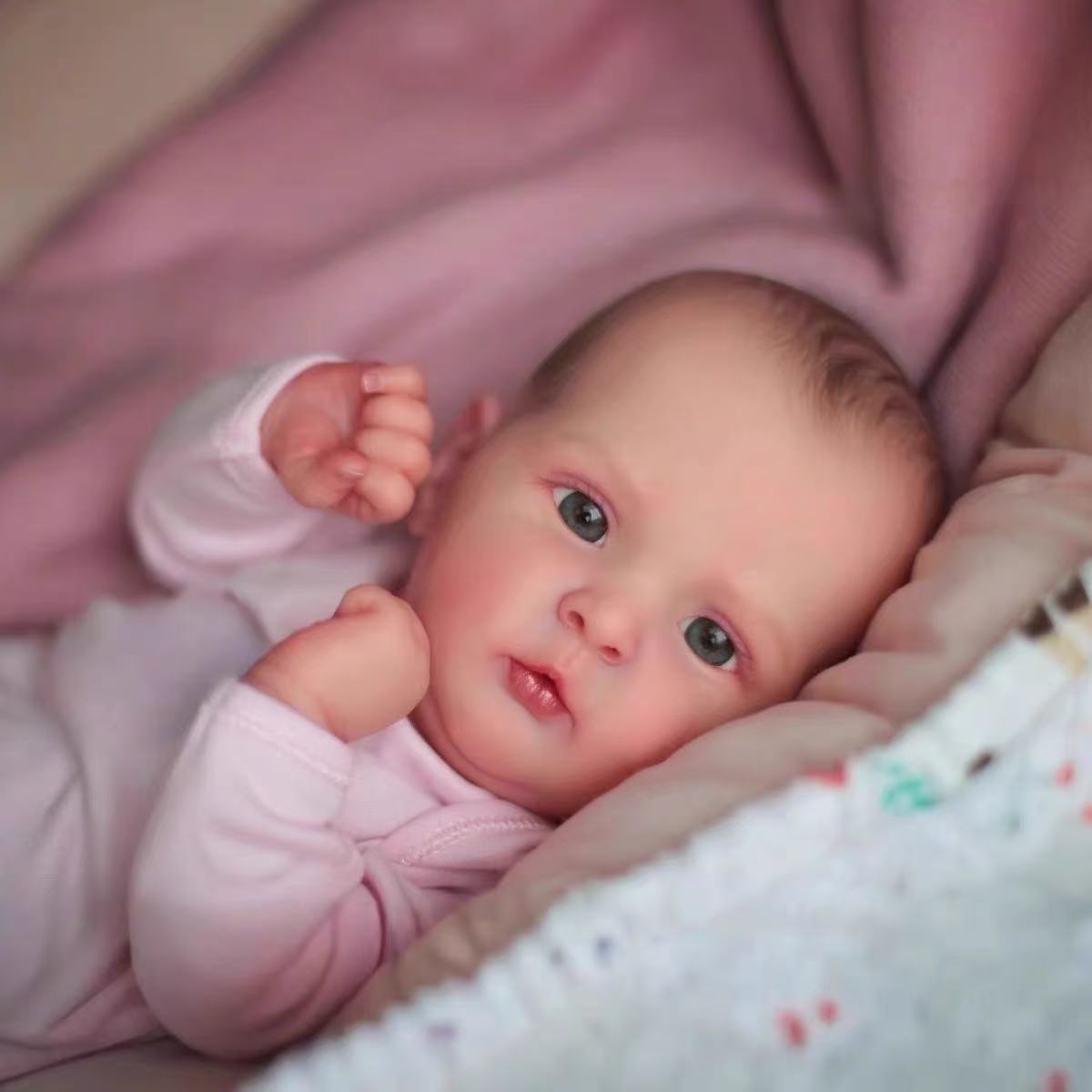 Ethnic Fashion House - Lebensechte 48 cm Reborn Baby Puppe
