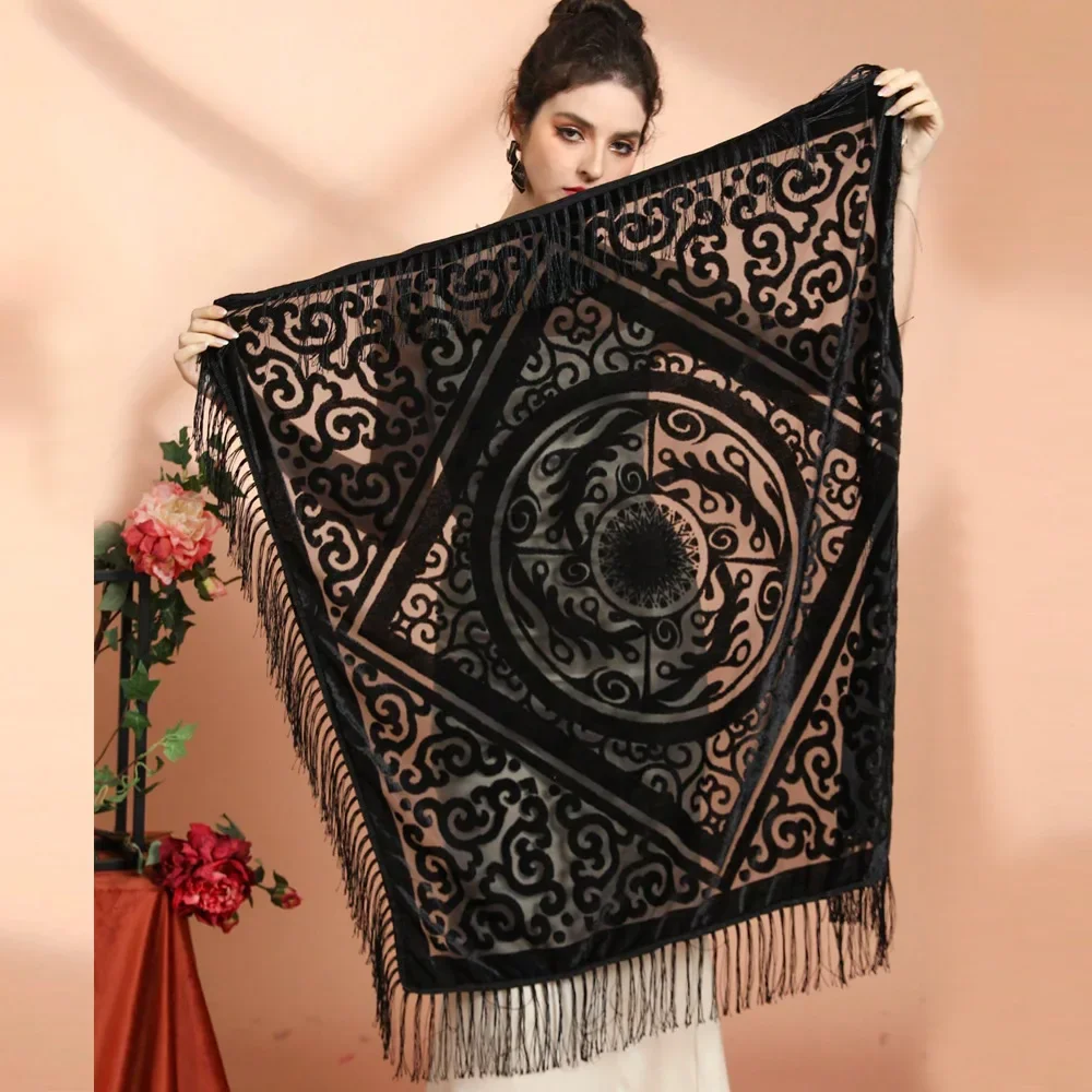 AW25 Samt-Jacquard-Schal mit Q – Ethnic Fashion Collection Bewertung und Preis
